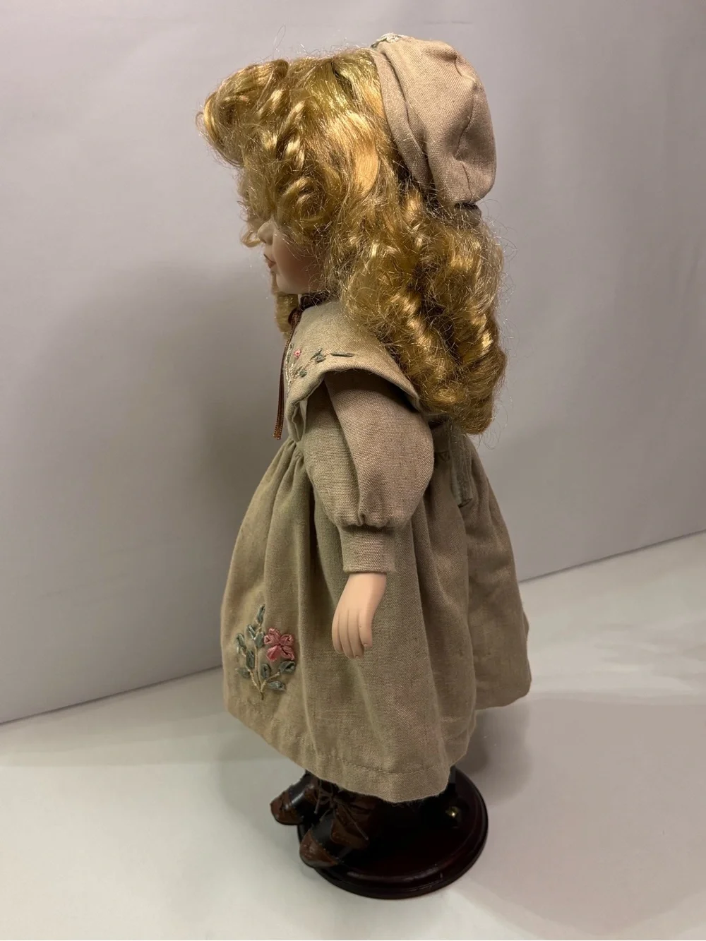 N/A beautiful beige